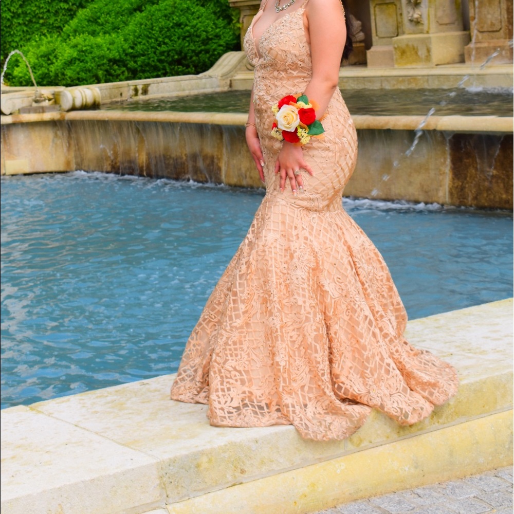 Prom dress - Picture 5 of 6